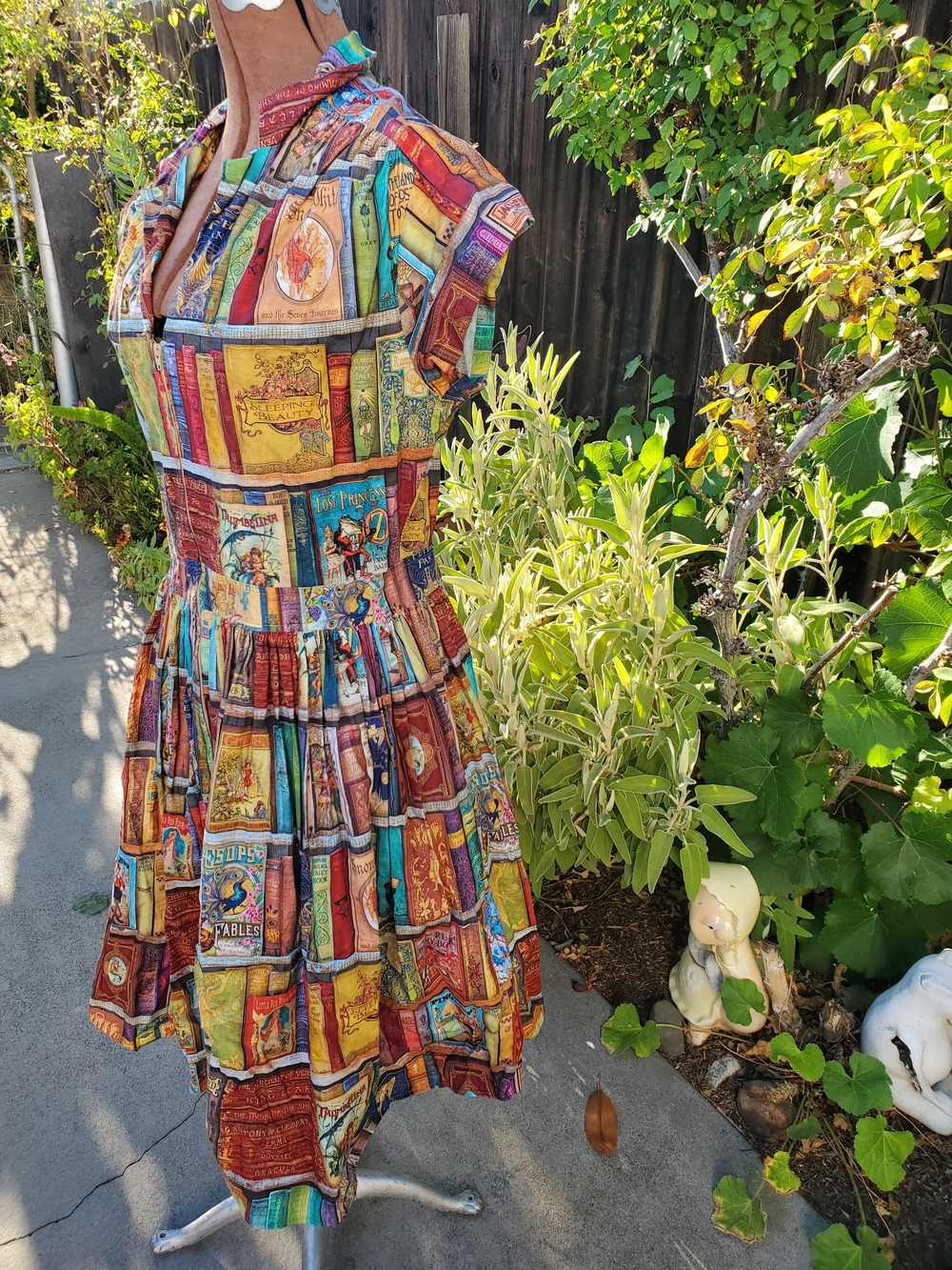 Bernie Dexter Multicolored Bookprint Fit-and-Flare Midi Dress - Picture 4 of 7